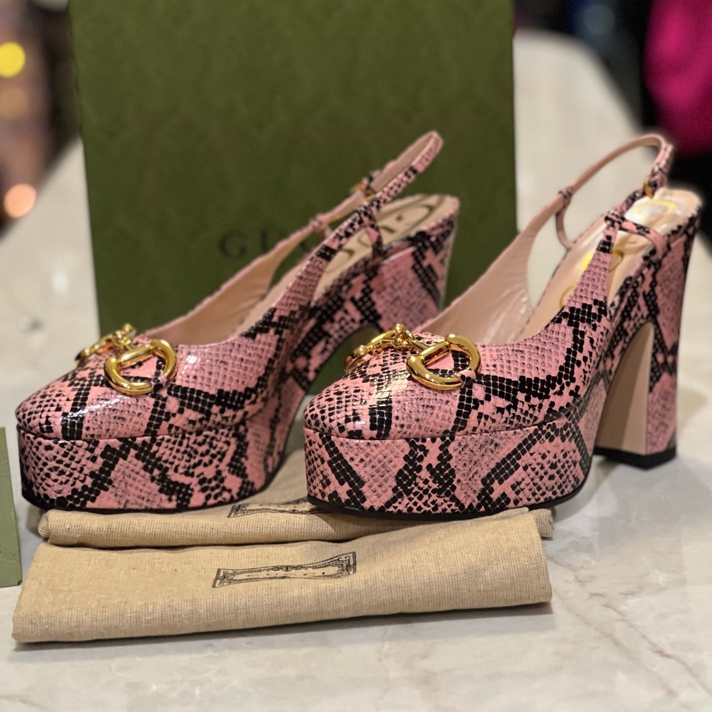 New Gucci Pink LEATHER PYTHON CALF PRINT WILd Rose  shoes Pump size 7 in box